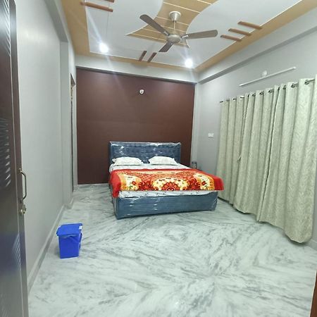 Готель Sarvodaya Residency Ayodhya Екстер'єр фото