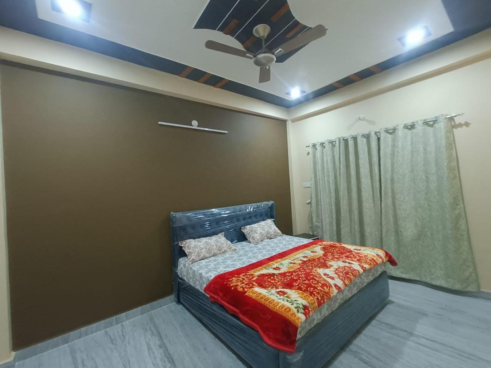 Готель Sarvodaya Residency Ayodhya Екстер'єр фото